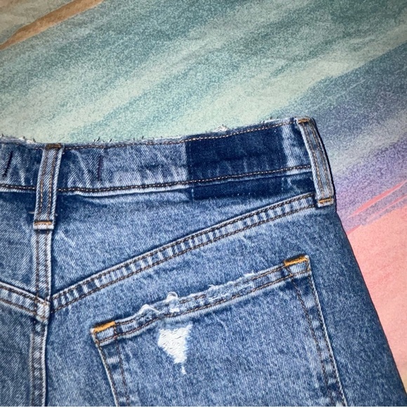 Abercrombie & Fitch the mom short high rise size 4 / 27 blue denim shorts - Picture 4 of 6